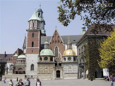 Pohodový víkend - Eurovíkendy - Polsko - Krakov - katedrála sv. Stanislava a Václava, 1320-64, na místě románské katedrály sv.Václava z roku 1038
