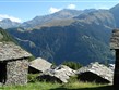 Pohodový víkend - Víkendy a týdny v horách - Itálie - Madesimo - panoráma hor a kamenných střech