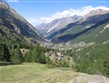 Švýcarsko - horské údolí Mattertal ukrývá Zermatt, oblíbené nástupiště na horské tůry