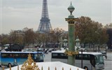 Pohodový víkend - Francie - Francie - Paříž - Eiffelova věž, vysoká 324 m, váží 10.000 tun, z železných nosníků spojených 2,5 miliony nýtů