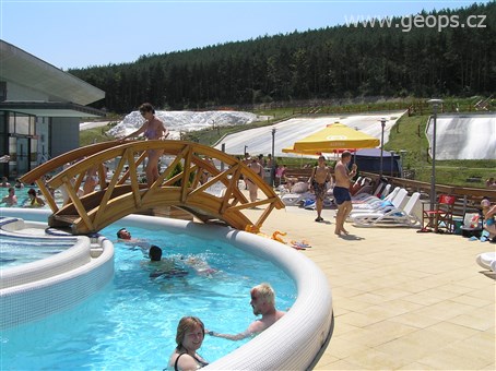 Pohodový víkend - Víkendy v termálech - Maďarsko - Egerszalók - termální lázně, voda teplá až 60°C,  léčí choroby pohybového ústrojí